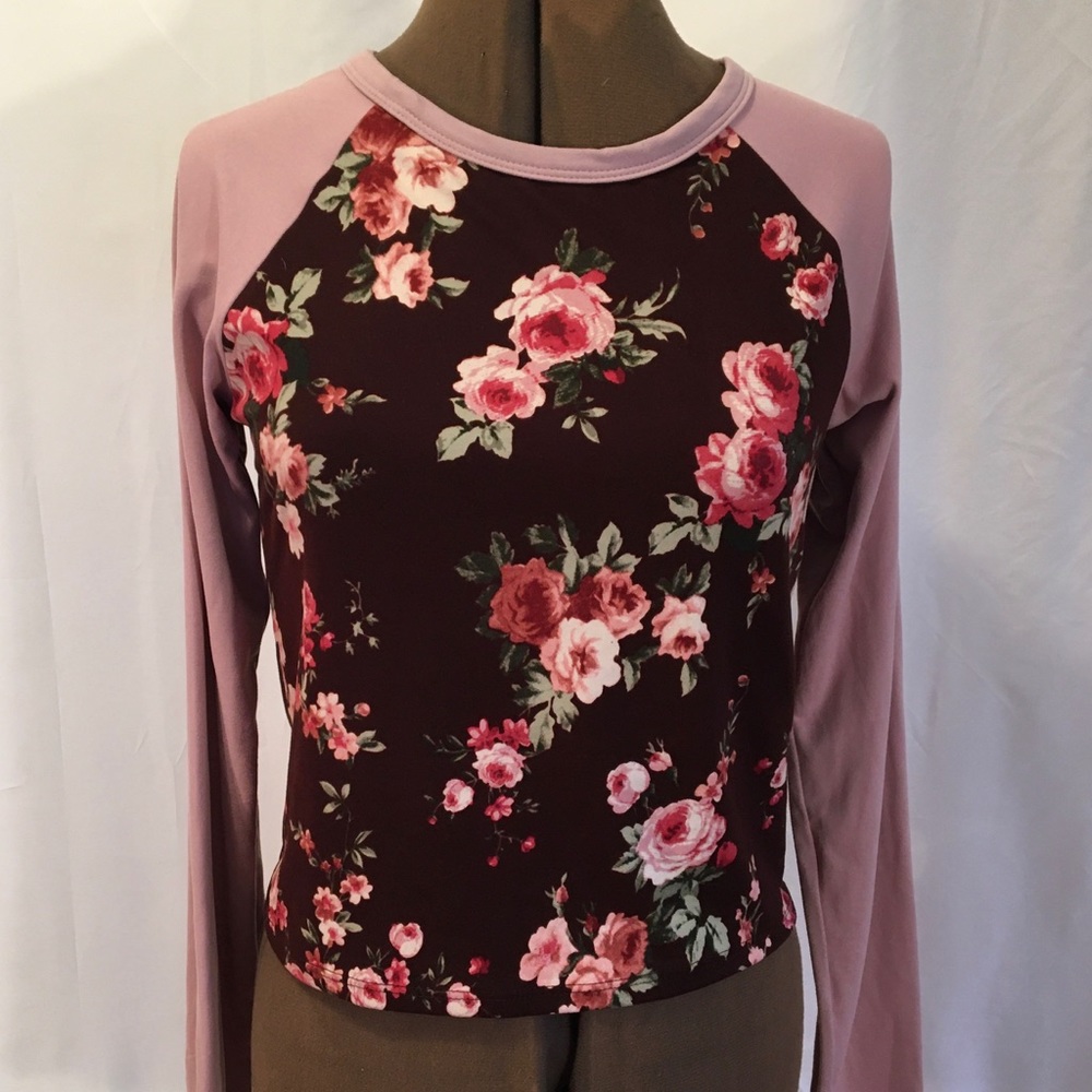 Y2K Soft Floral Raglan Top Fitted XL